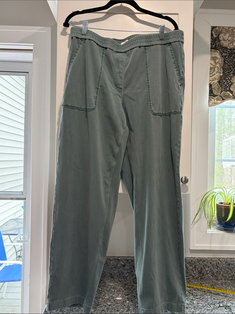 Women’s Casual Elastic-Waist Pants in Sage Green J.Jill